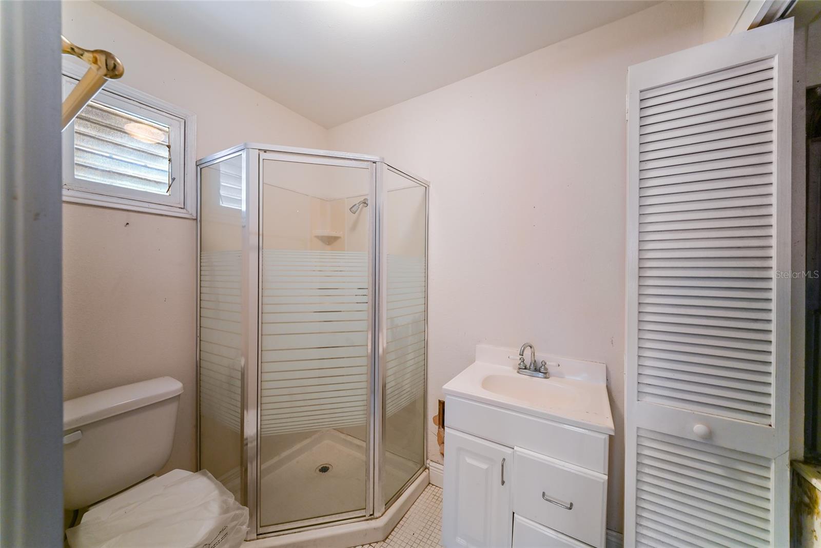 411 Burns Court Property Photo 15