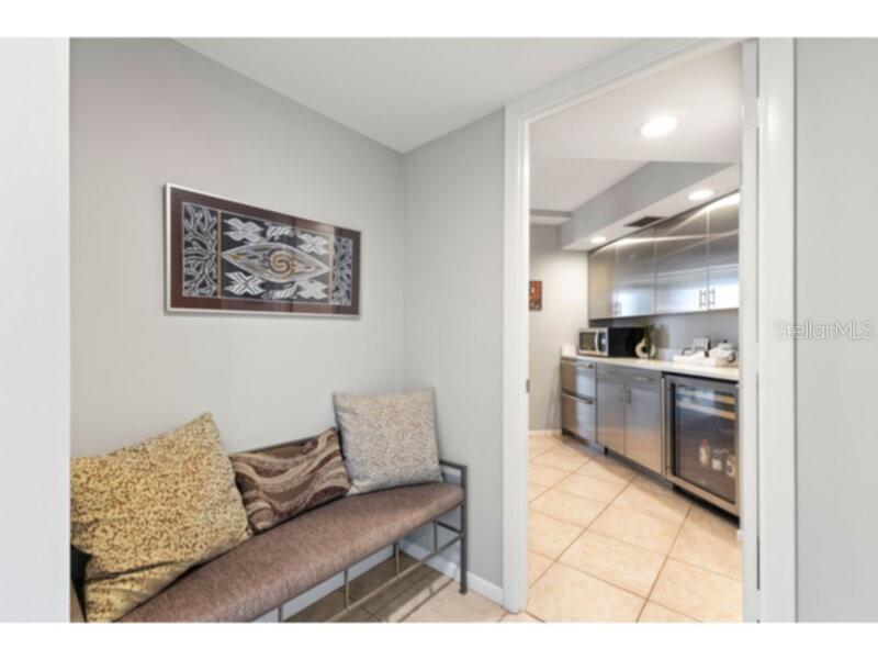 1111 N Gulfstream Ave #6b Property Photo 15