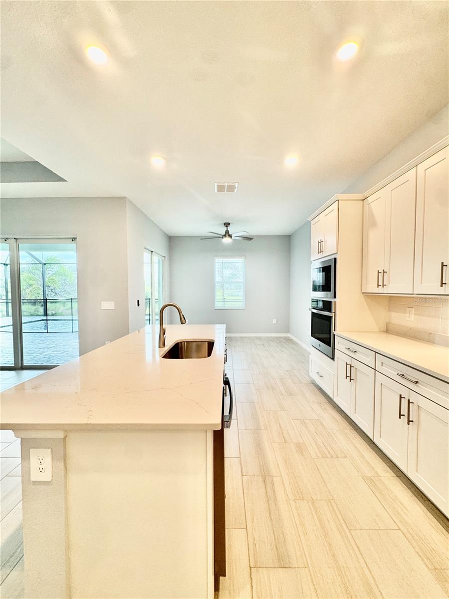 19227 Scallop Loop Property Photo 12