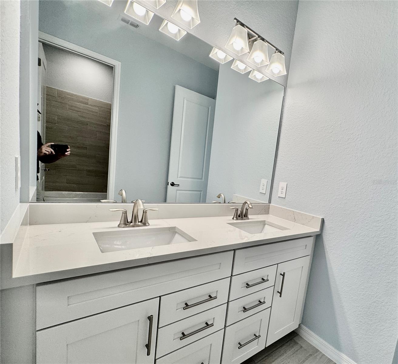 19227 Scallop Loop Property Photo 16