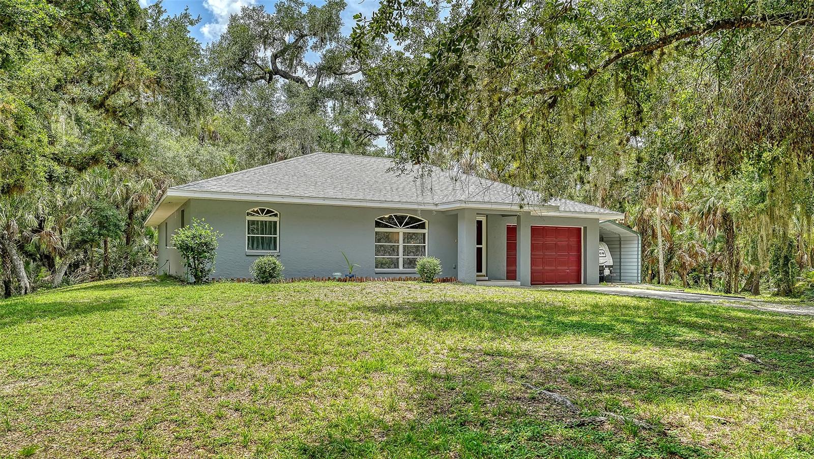 4498 Hidden River Rd Property Photo 4