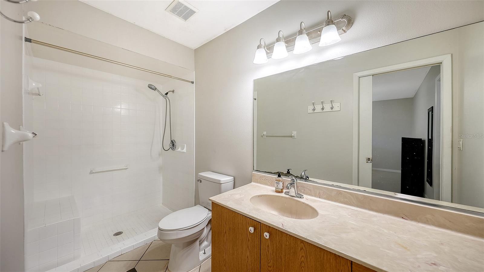 4498 Hidden River Rd Property Photo 19