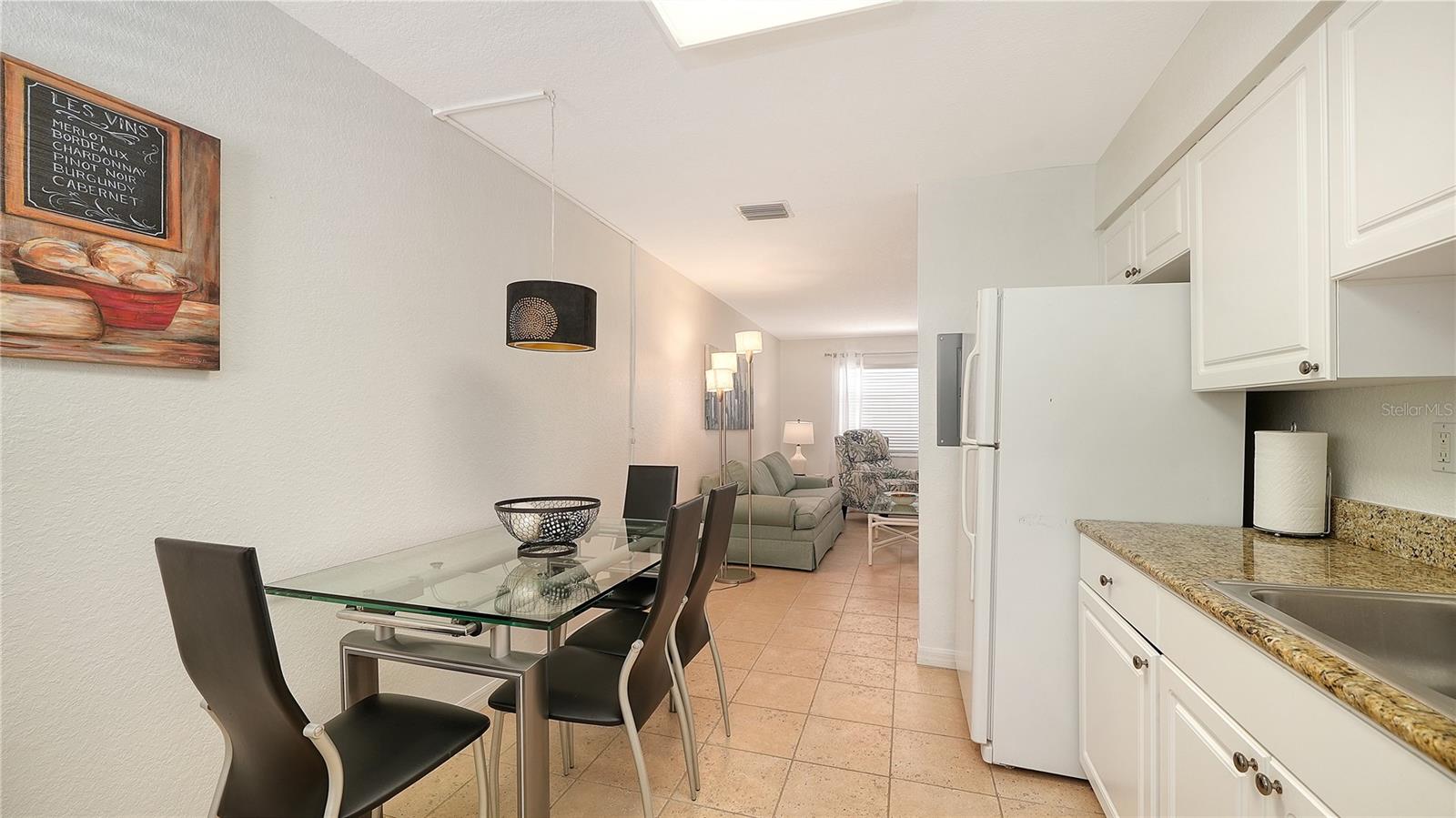 1749 Hillview St #1 Property Photo 10