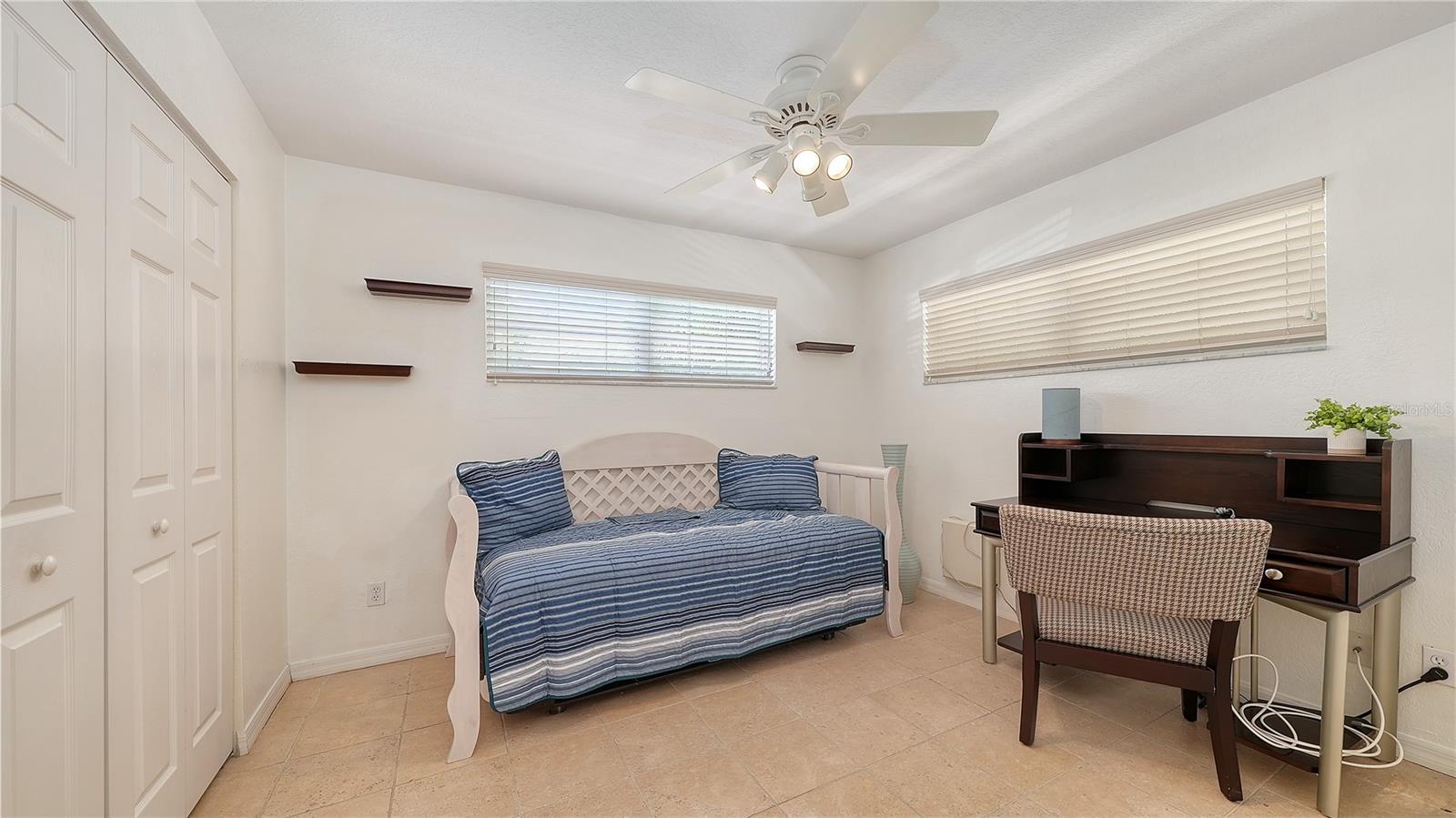 1749 Hillview St #1 Property Photo 15