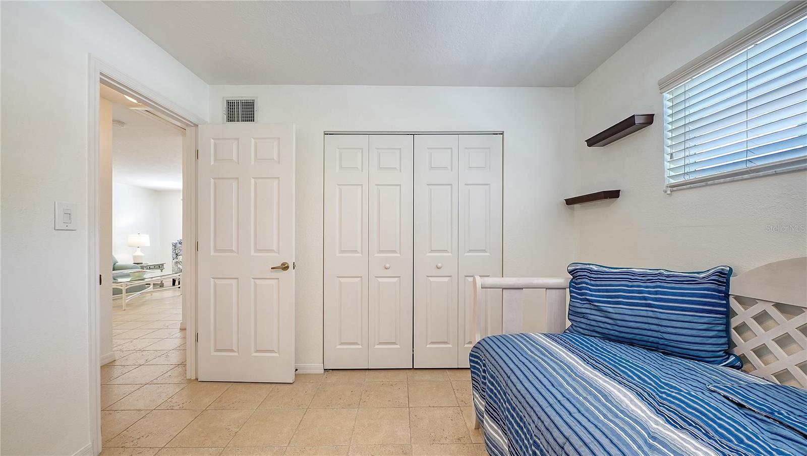 1749 Hillview St #1 Property Photo 16