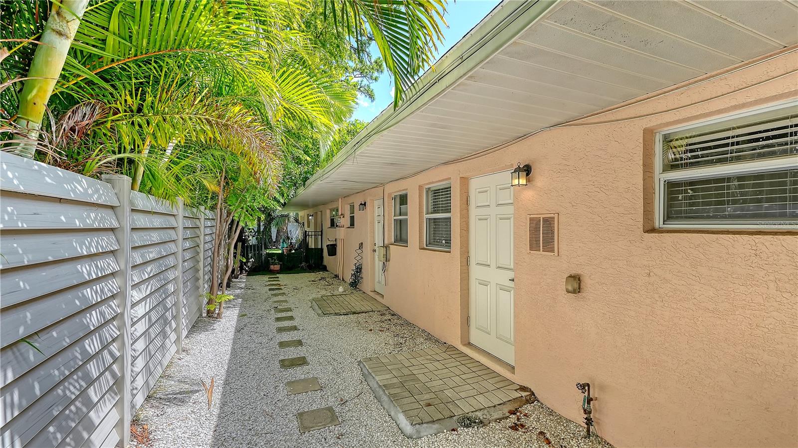 1749 Hillview St #1 Property Photo 17