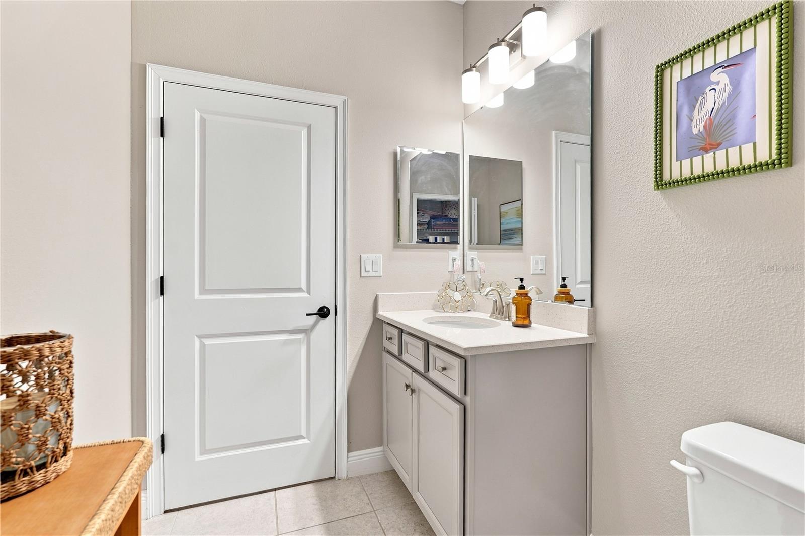 8219 Tea Olive Ter Property Photo 11