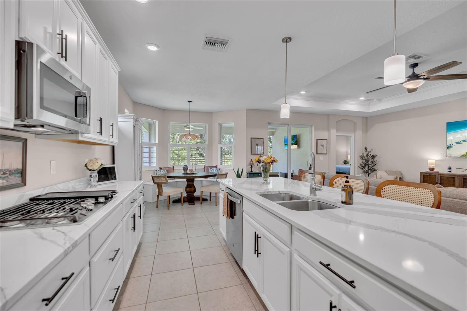 8219 Tea Olive Ter Property Photo 21