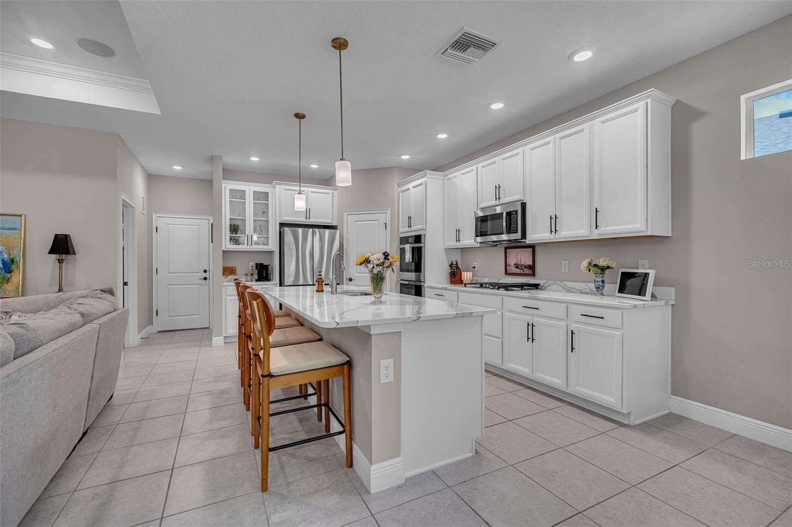 8219 Tea Olive Ter Property Photo 23
