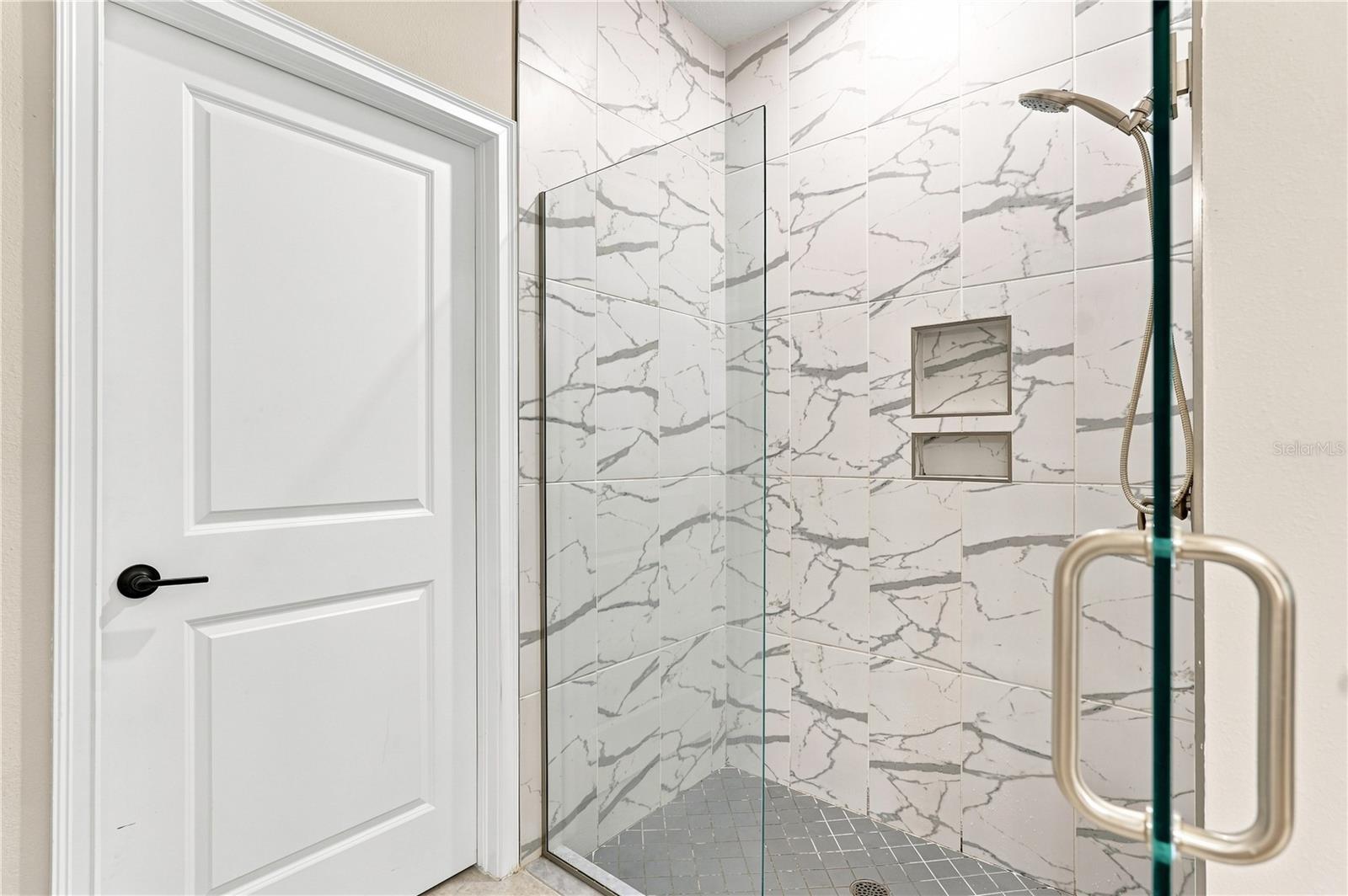 8219 Tea Olive Ter Property Photo 32