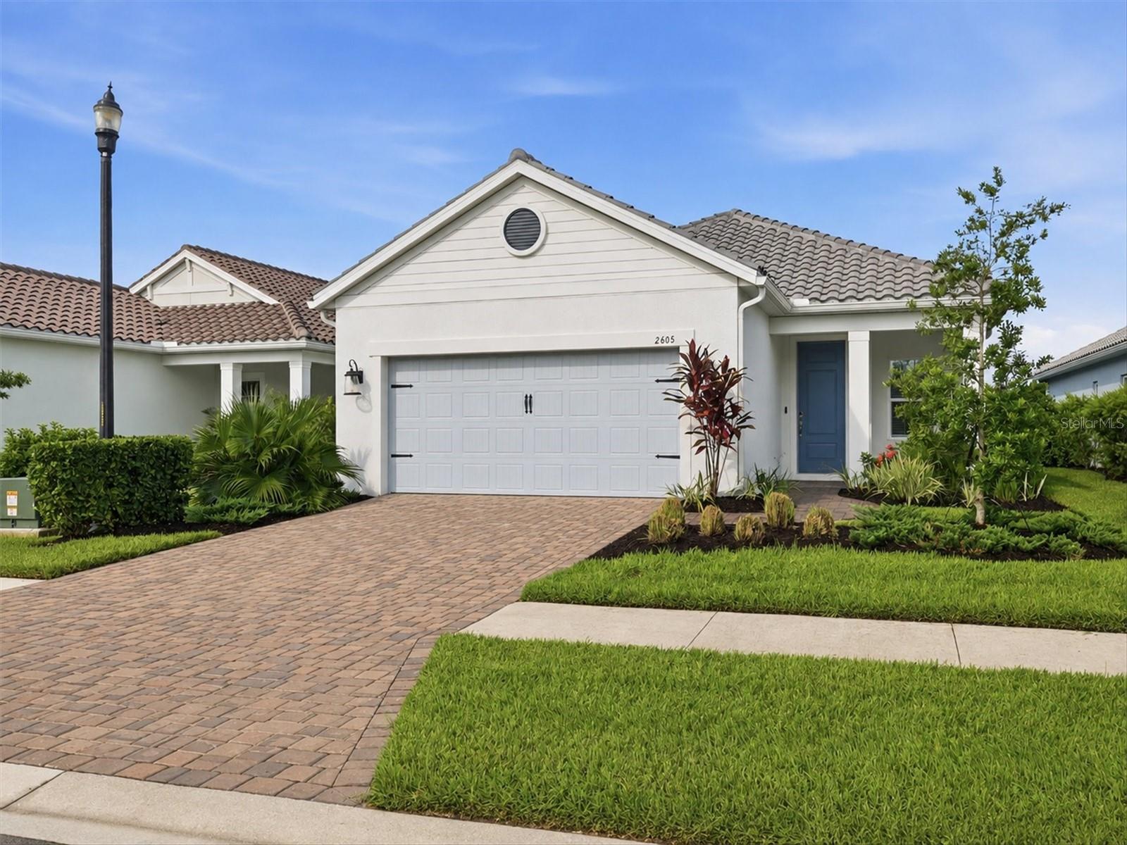 2605 Star Apple Way Property Photo 1