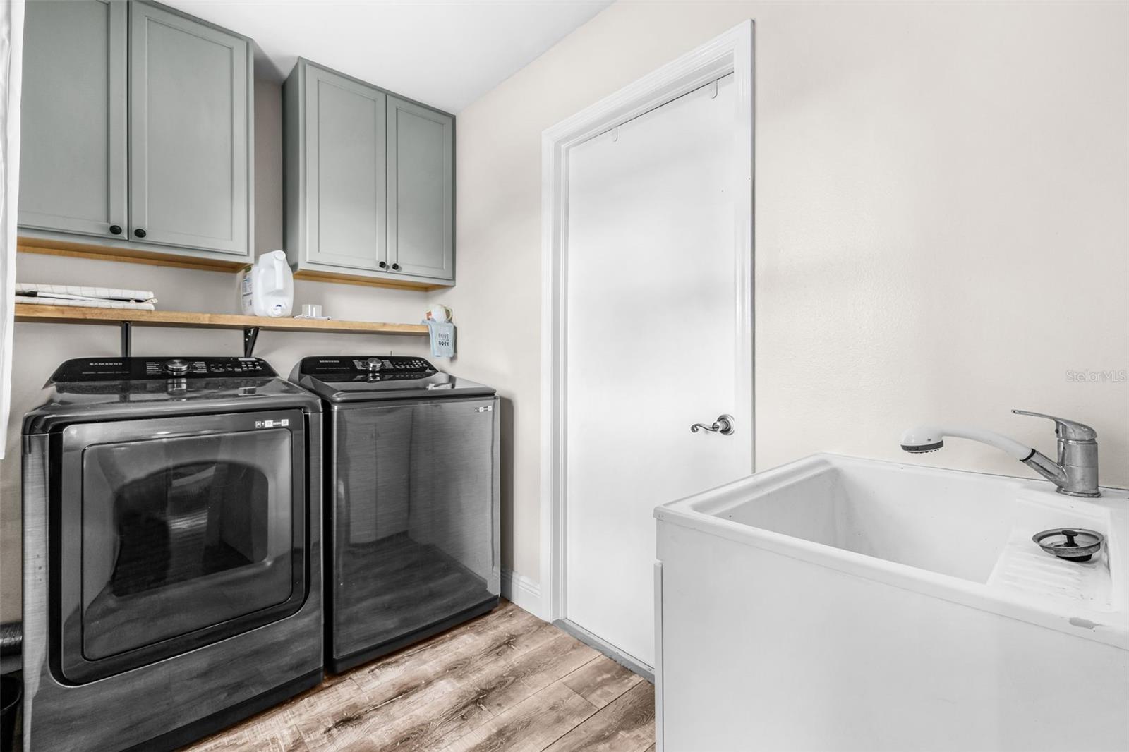 3242 Cardiff St Property Photo 19
