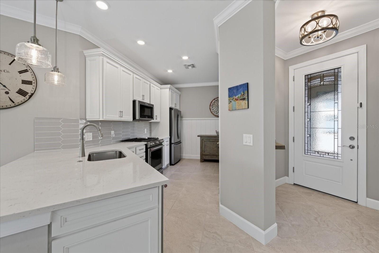 7653 Summerland Cv Property Photo 4