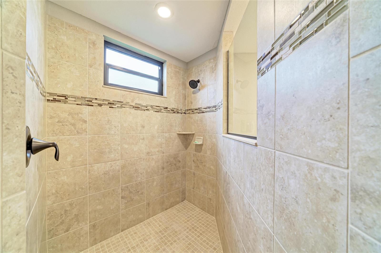 5660 Cloverleaf Run Property Photo 36