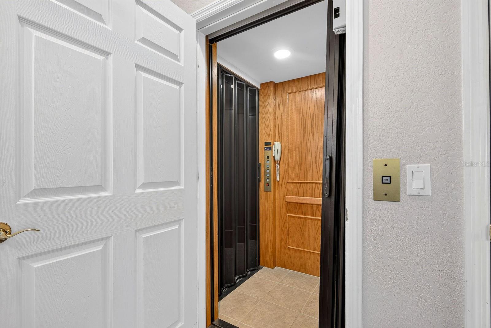 1014 34th Dr W Property Photo 5
