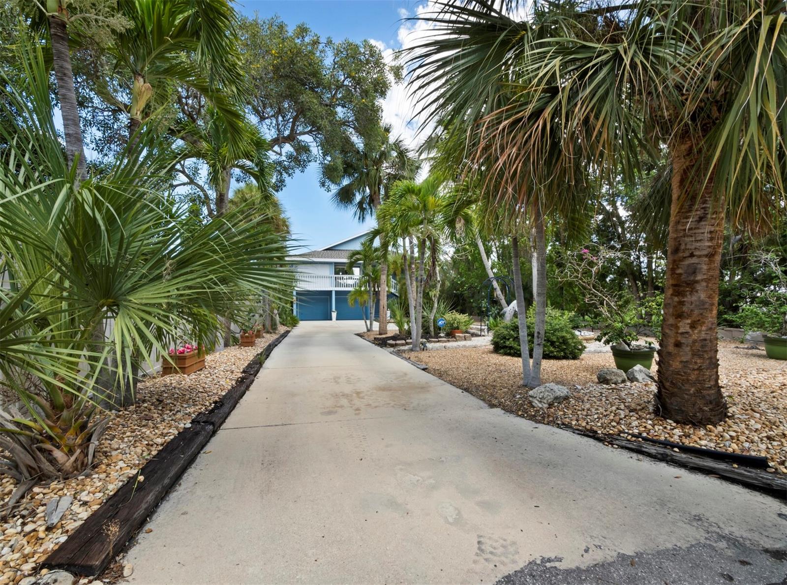 4114 Roberts Point Cir Property Photo 4
