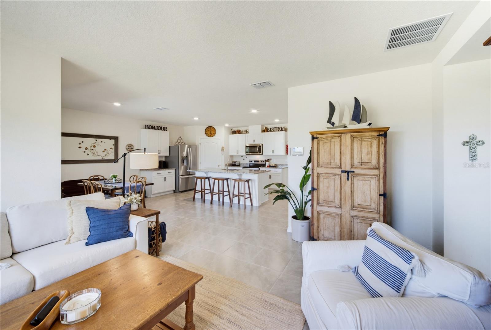 3432 Islewood Ct Property Photo 4