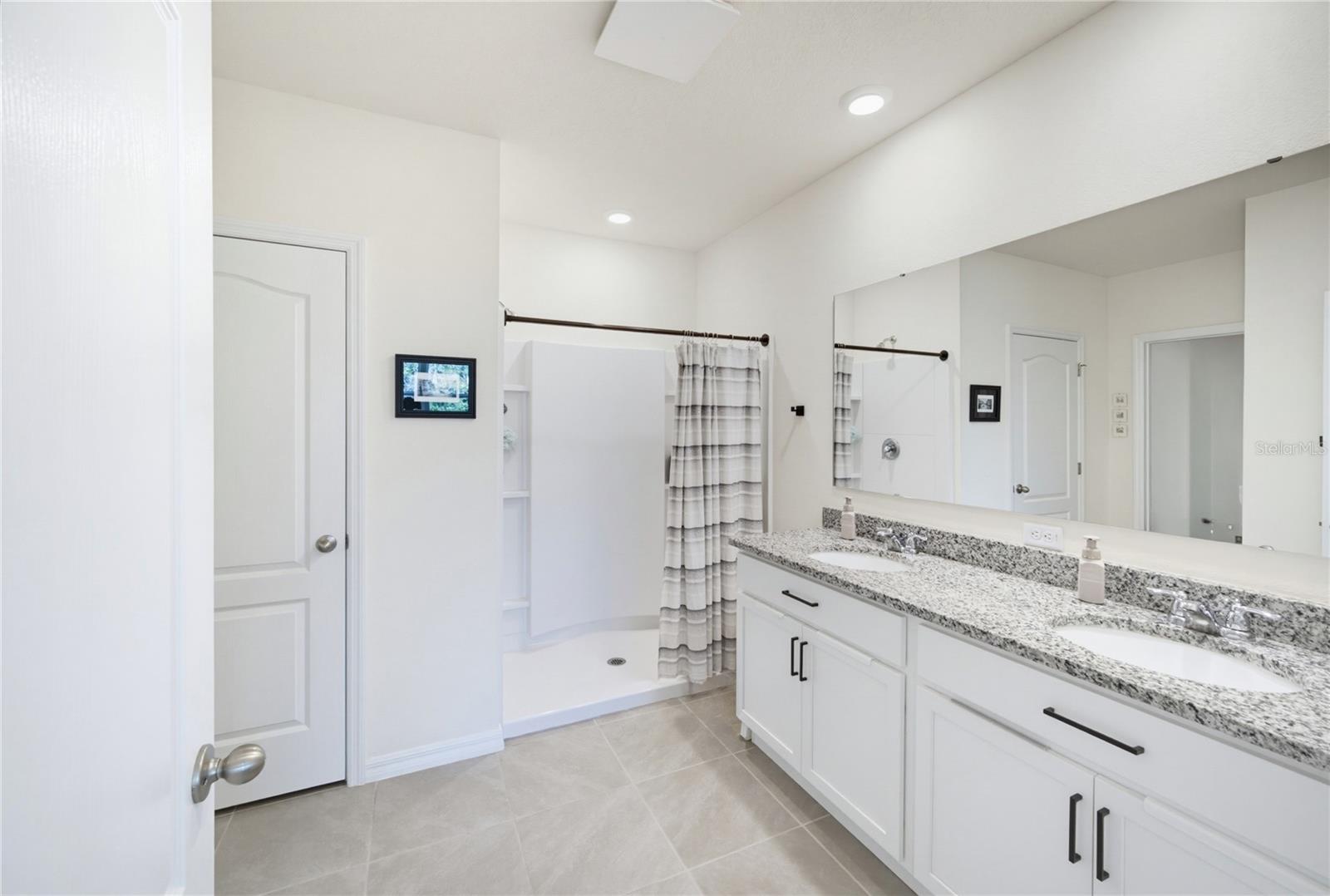 3432 Islewood Ct Property Photo 10