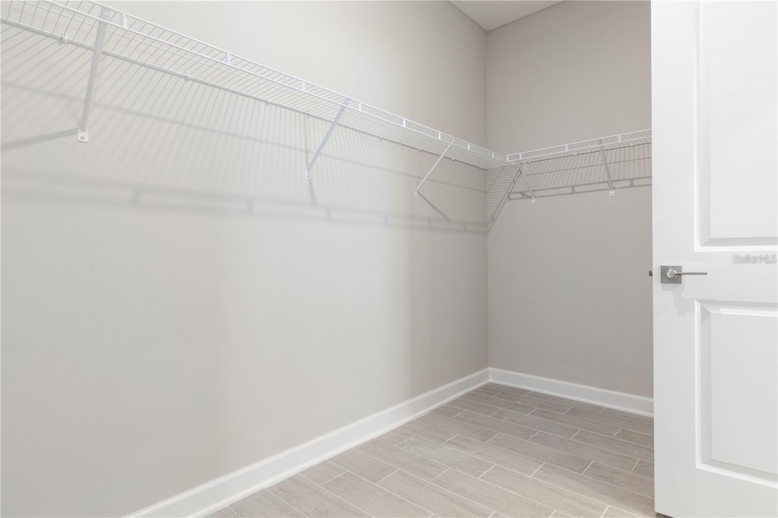 1011 Kismet Pkwy W Property Photo 11