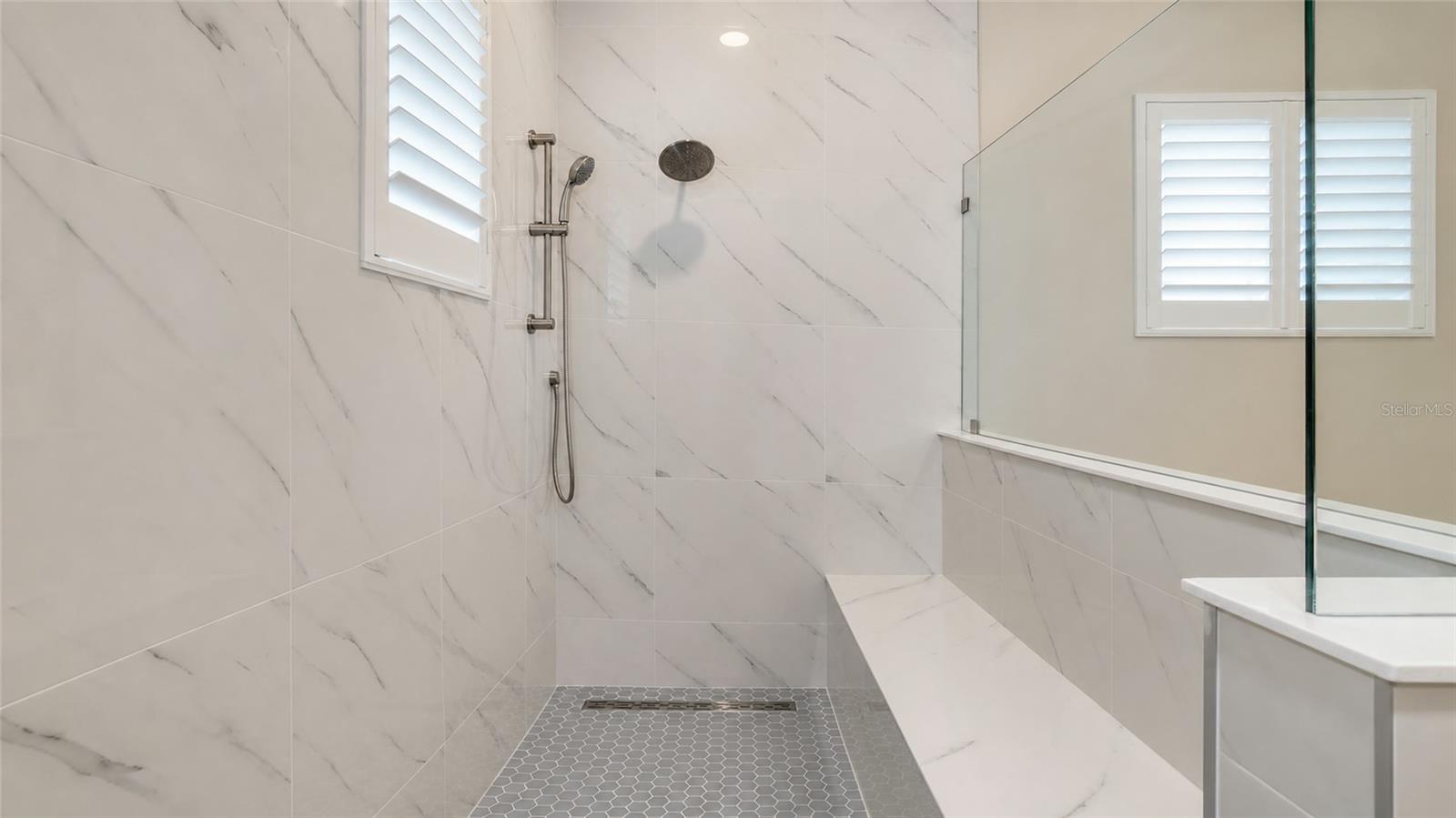 812 Blue Shell Loop Property Photo 32