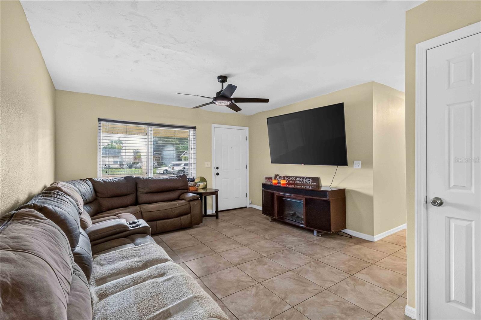 2316 Powell Cir Property Photo 8