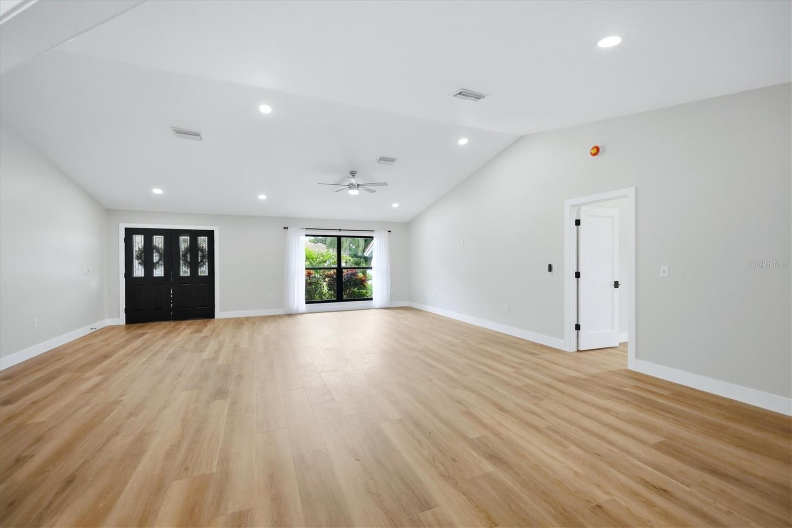 8822 Misty Creek Dr Property Photo 5
