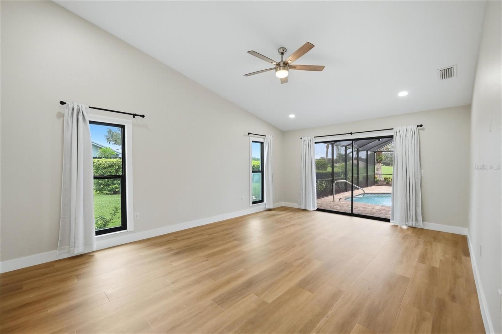 8822 Misty Creek Dr Property Photo 25