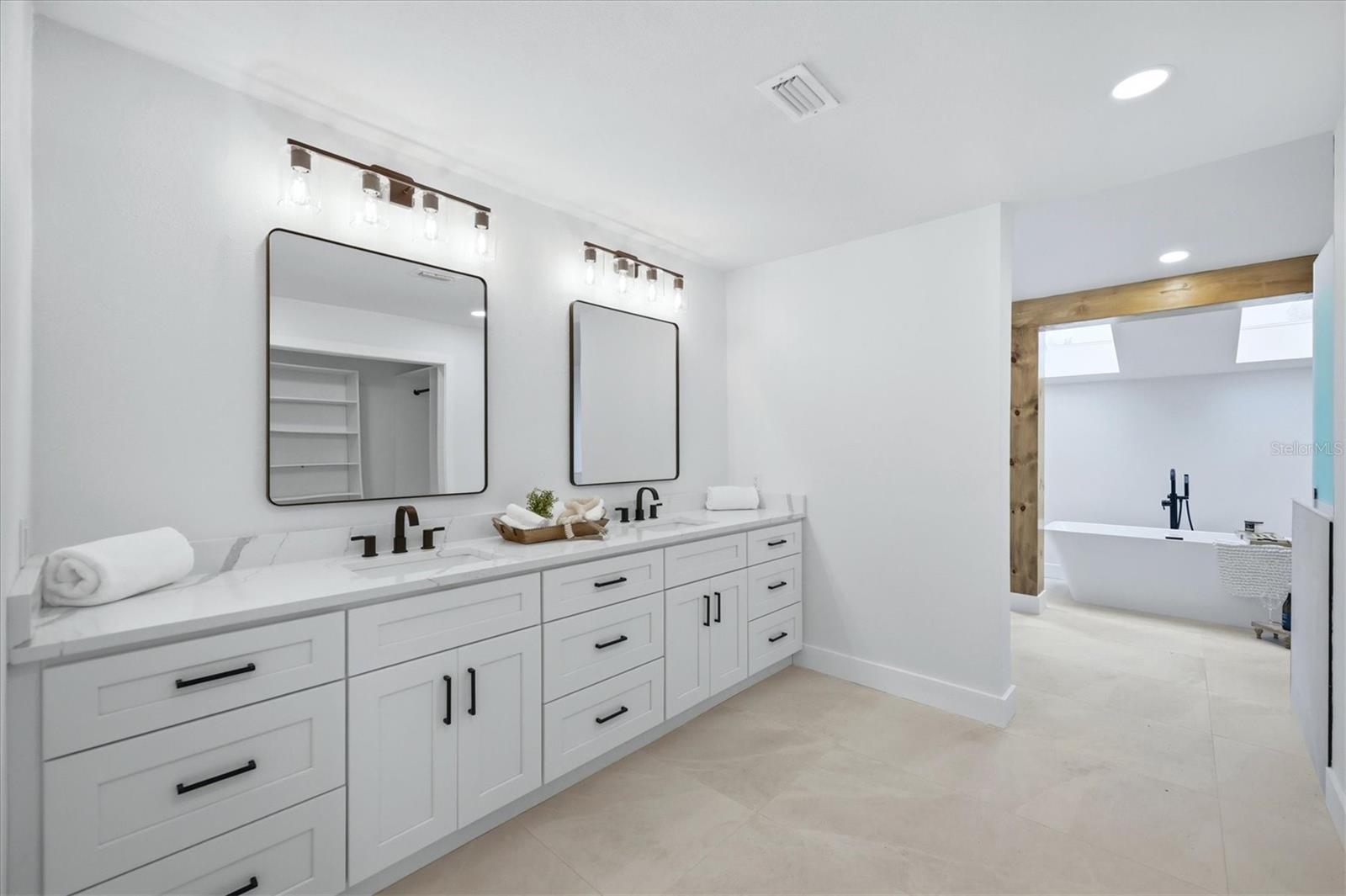 8822 Misty Creek Dr Property Photo 28
