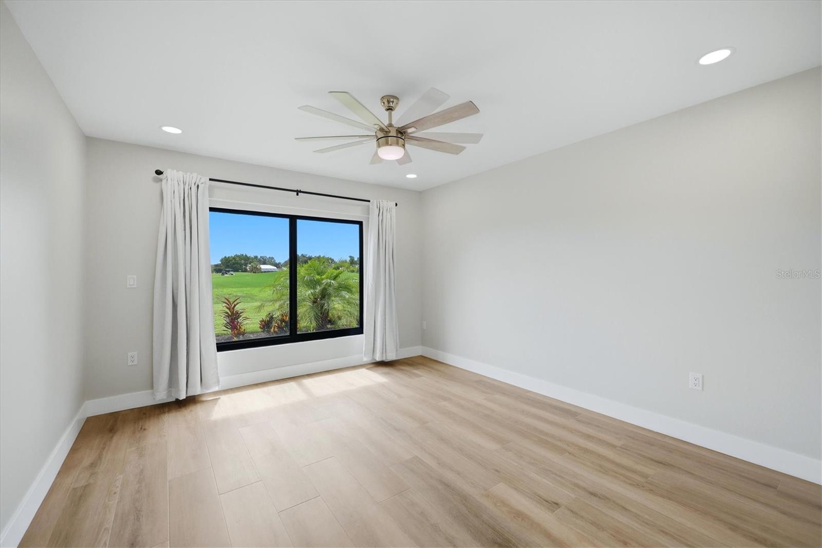 8822 Misty Creek Dr Property Photo 33