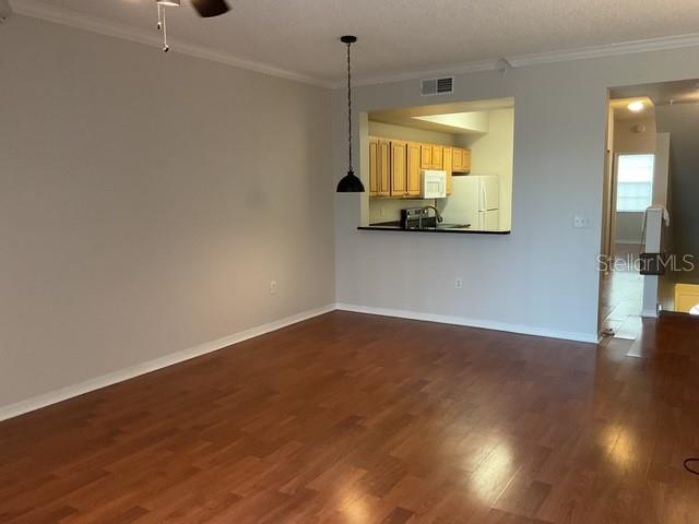 5711 Bentgrass Dr #19-211 Property Photo 6
