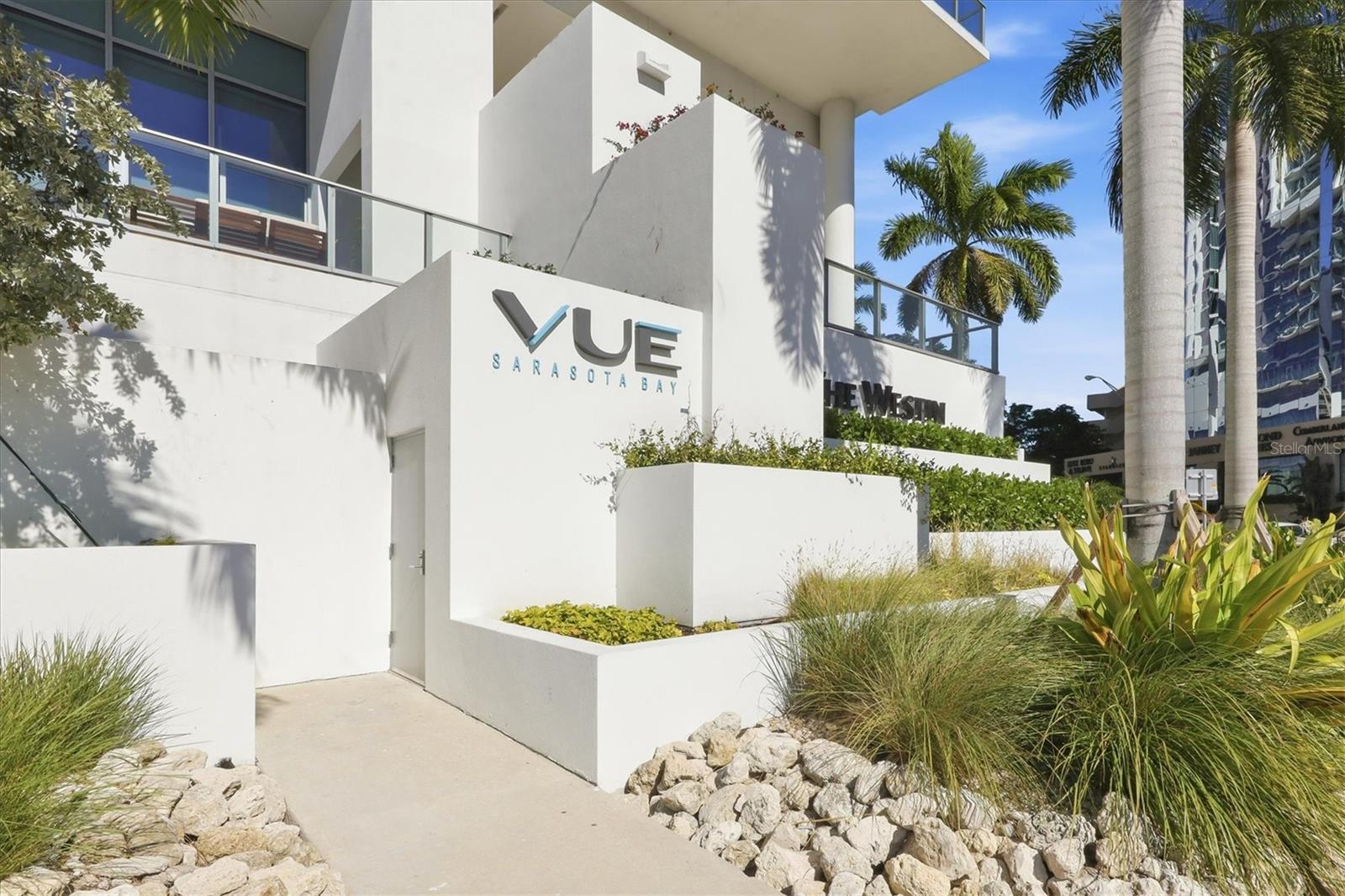 1155 N Gulfstream Ave #807 Property Photo 4