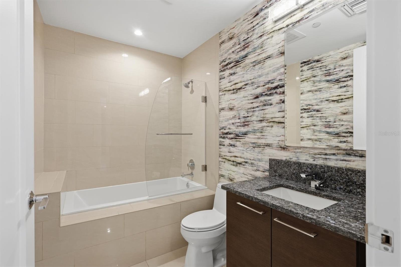 1155 N Gulfstream Ave #807 Property Photo 39