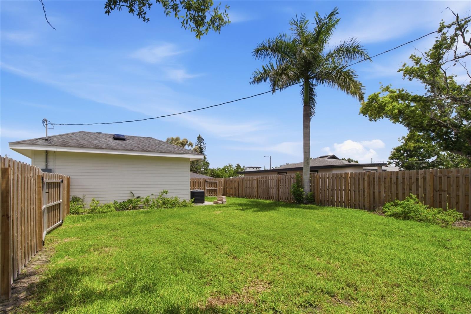 1902 Saint George Dr Property Photo 40
