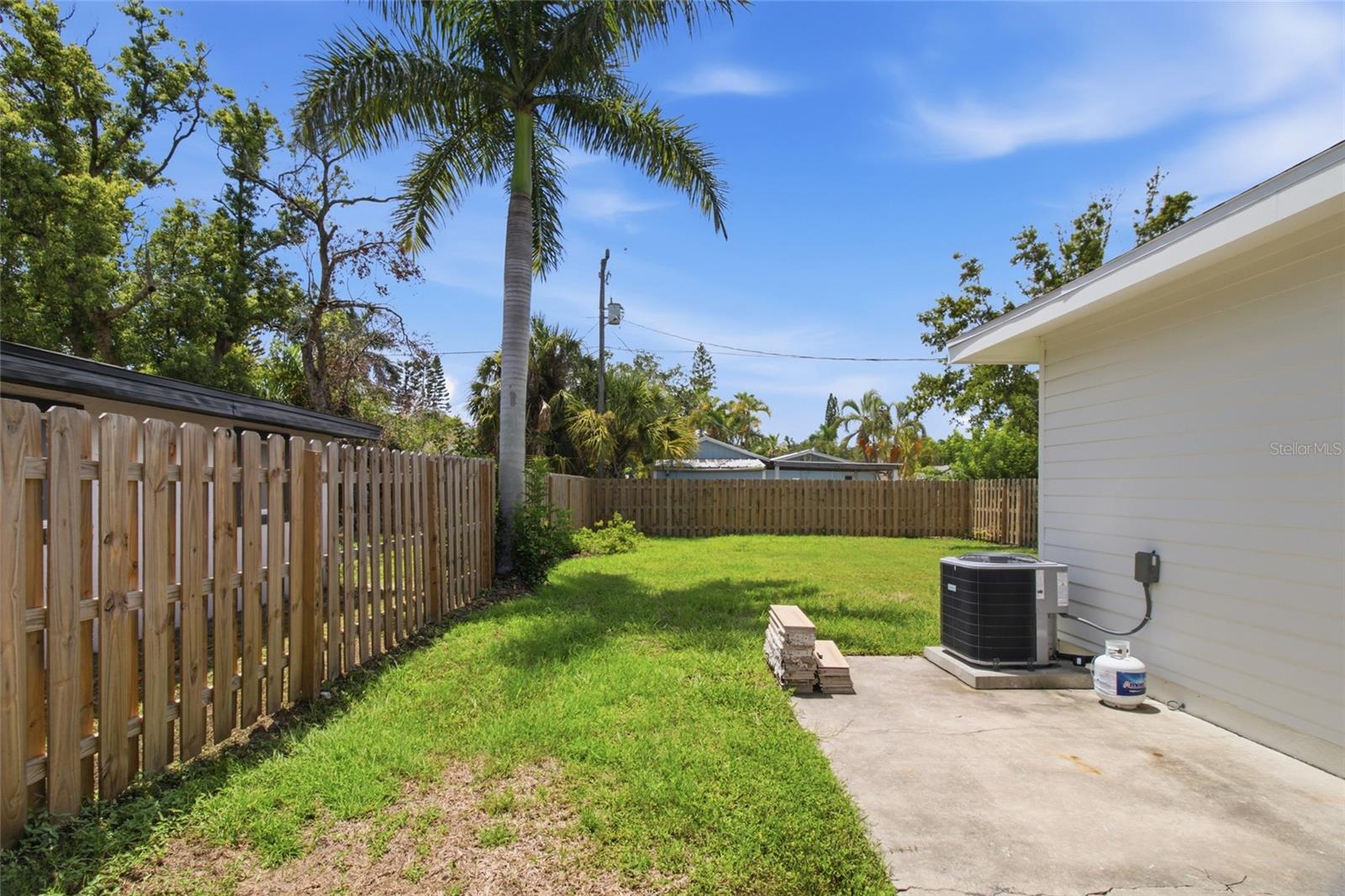 1902 Saint George Dr Property Photo 43