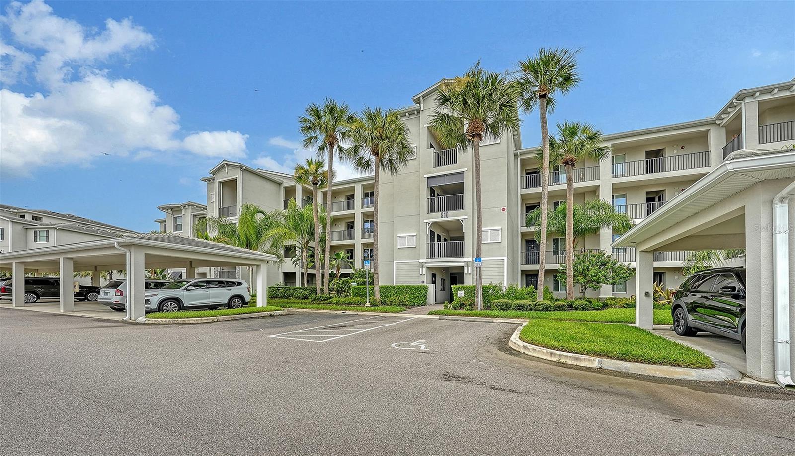 910 Tidewater Shores Loop #402 Property Photo 2