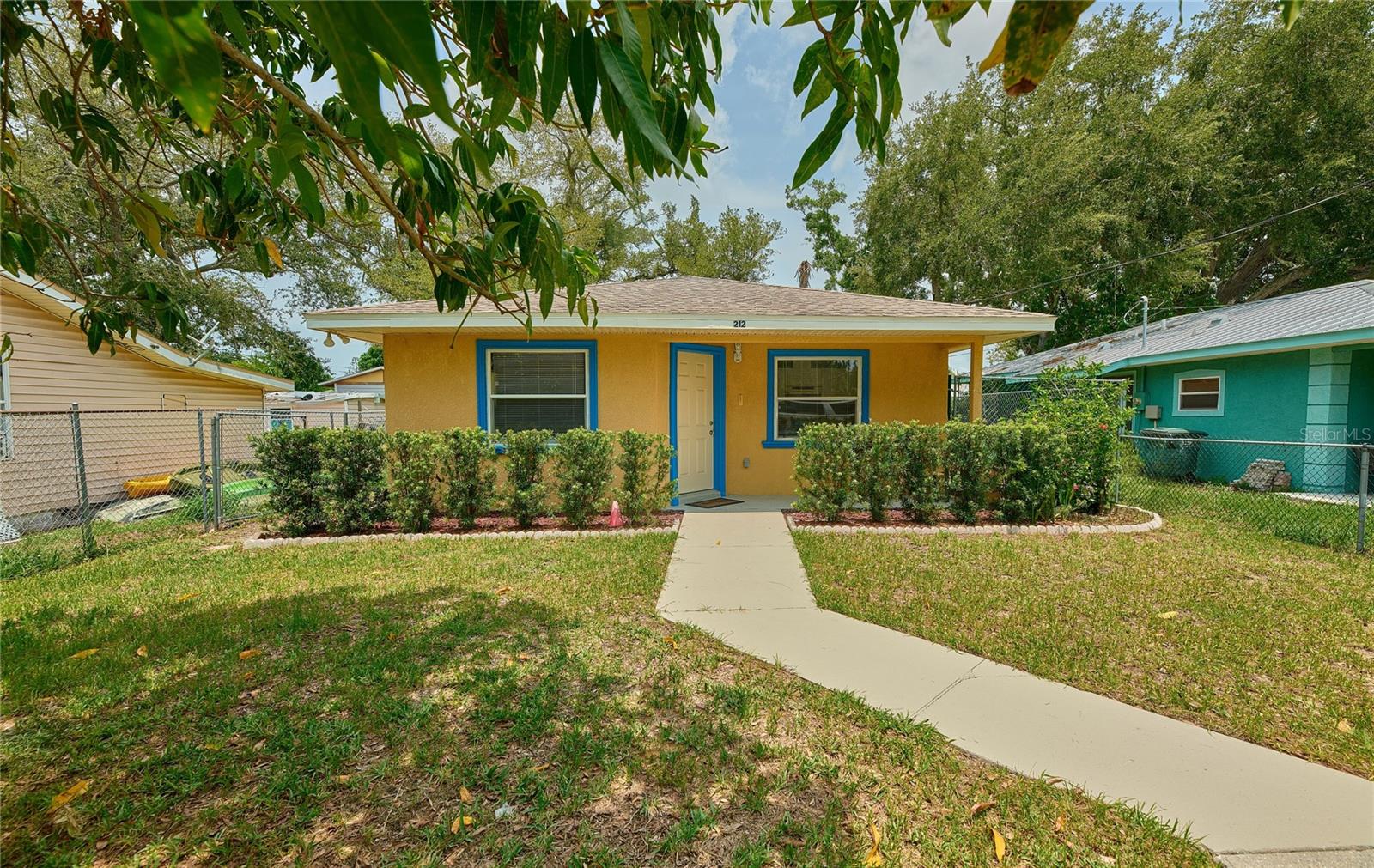 212 13th Ave W Property Photo 1