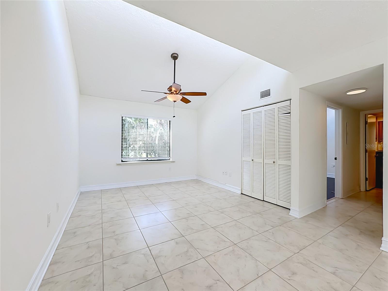 1601 Pelican Point Dr #215 Property Photo 10
