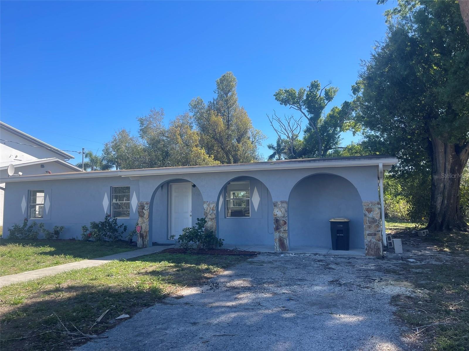 525 E Helen Ave Property Photo 4