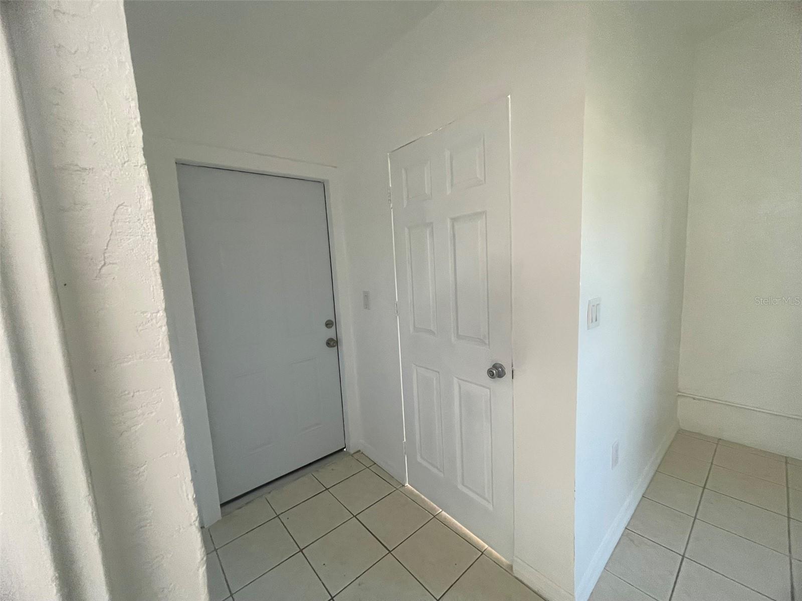 525 E Helen Ave Property Photo 18