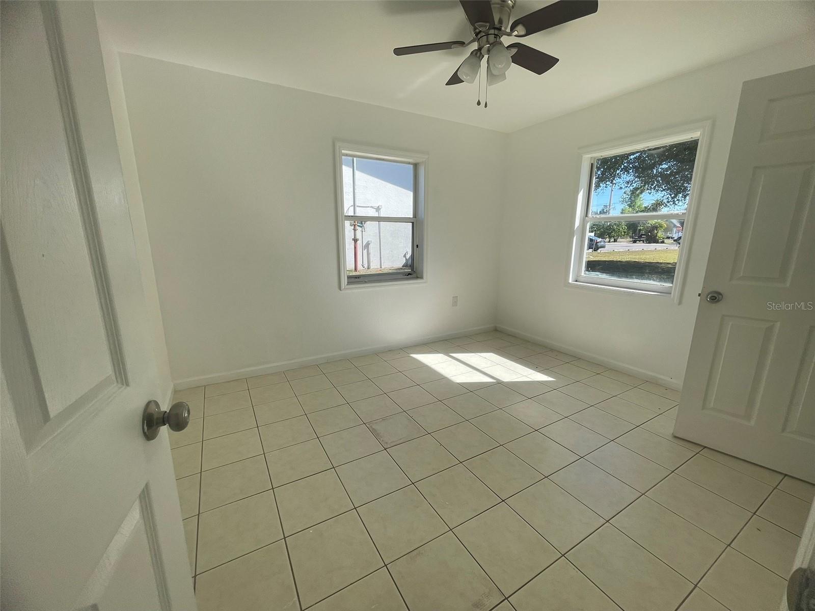 525 E Helen Ave Property Photo 28