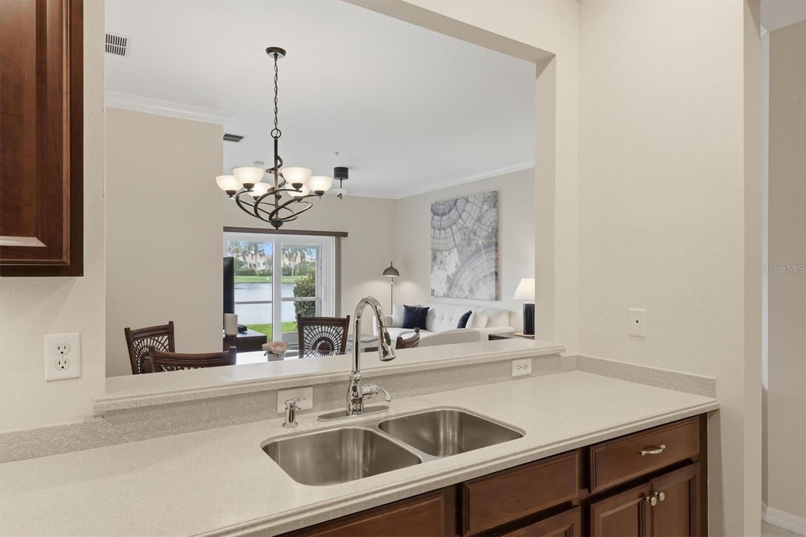 3582 Parkridge Cir #29-106 Property Photo 14