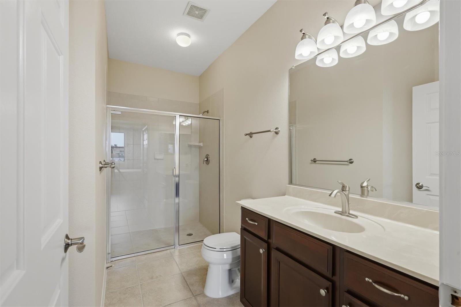 3582 Parkridge Cir #29-106 Property Photo 18
