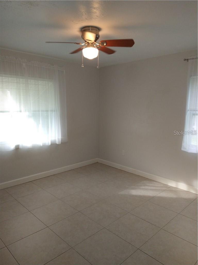 2155 Temple St Property Photo 8