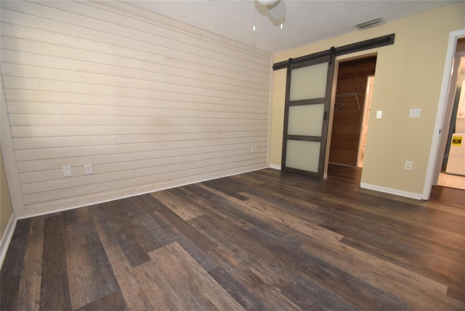 1687 Brookhouse Cir #br221 Property Photo 9