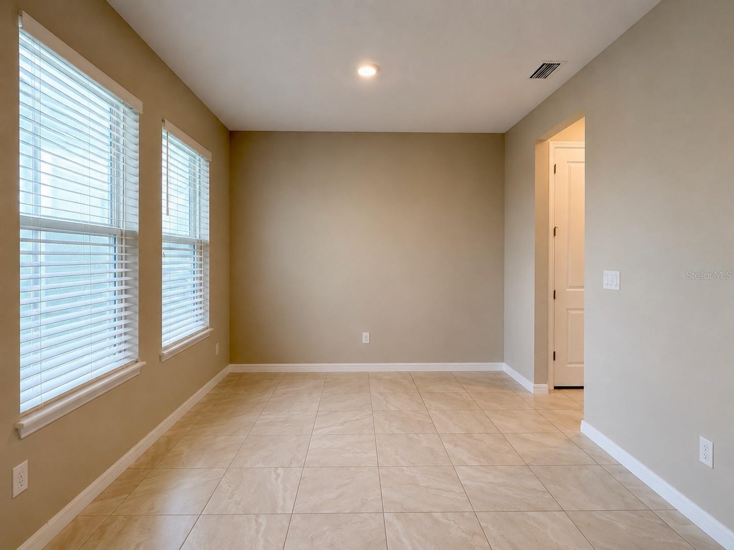 4334 Pond Brook Ct Property Photo 10
