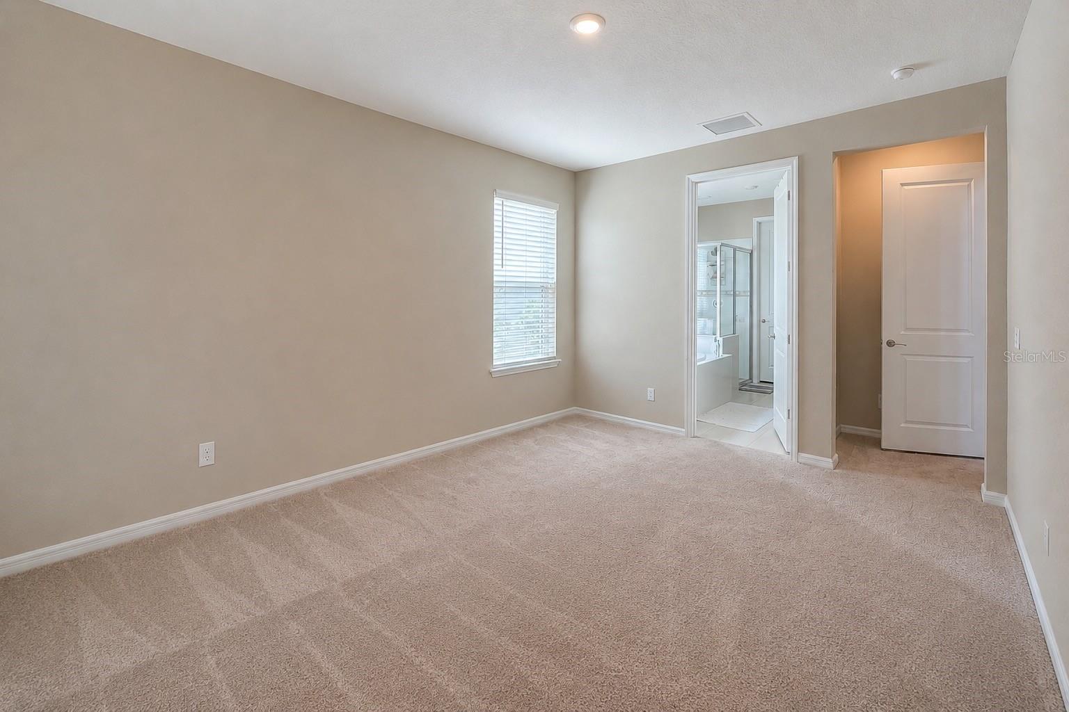 4334 Pond Brook Ct Property Photo 16