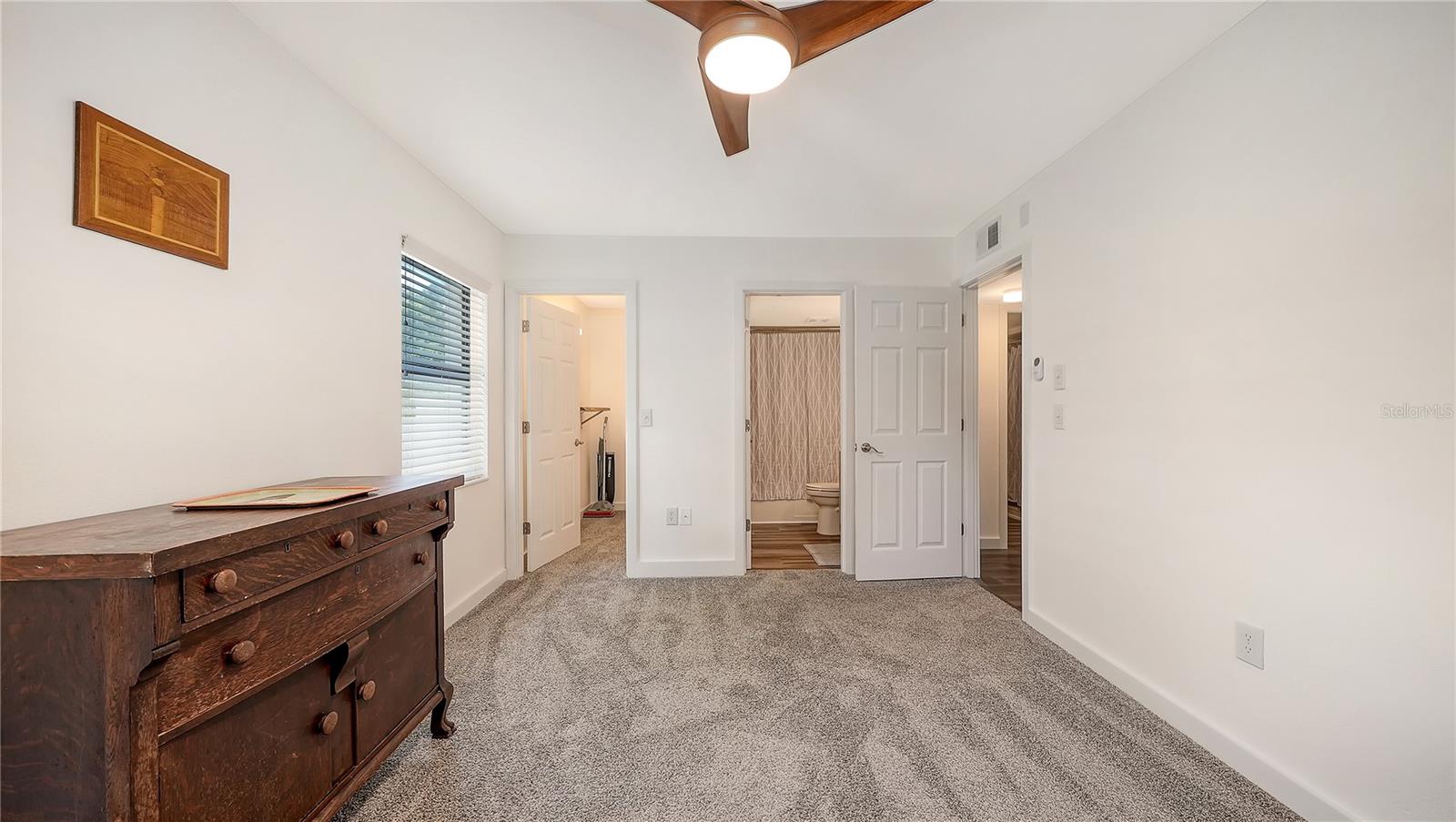 631 N Orange Ave #108 Property Photo 19