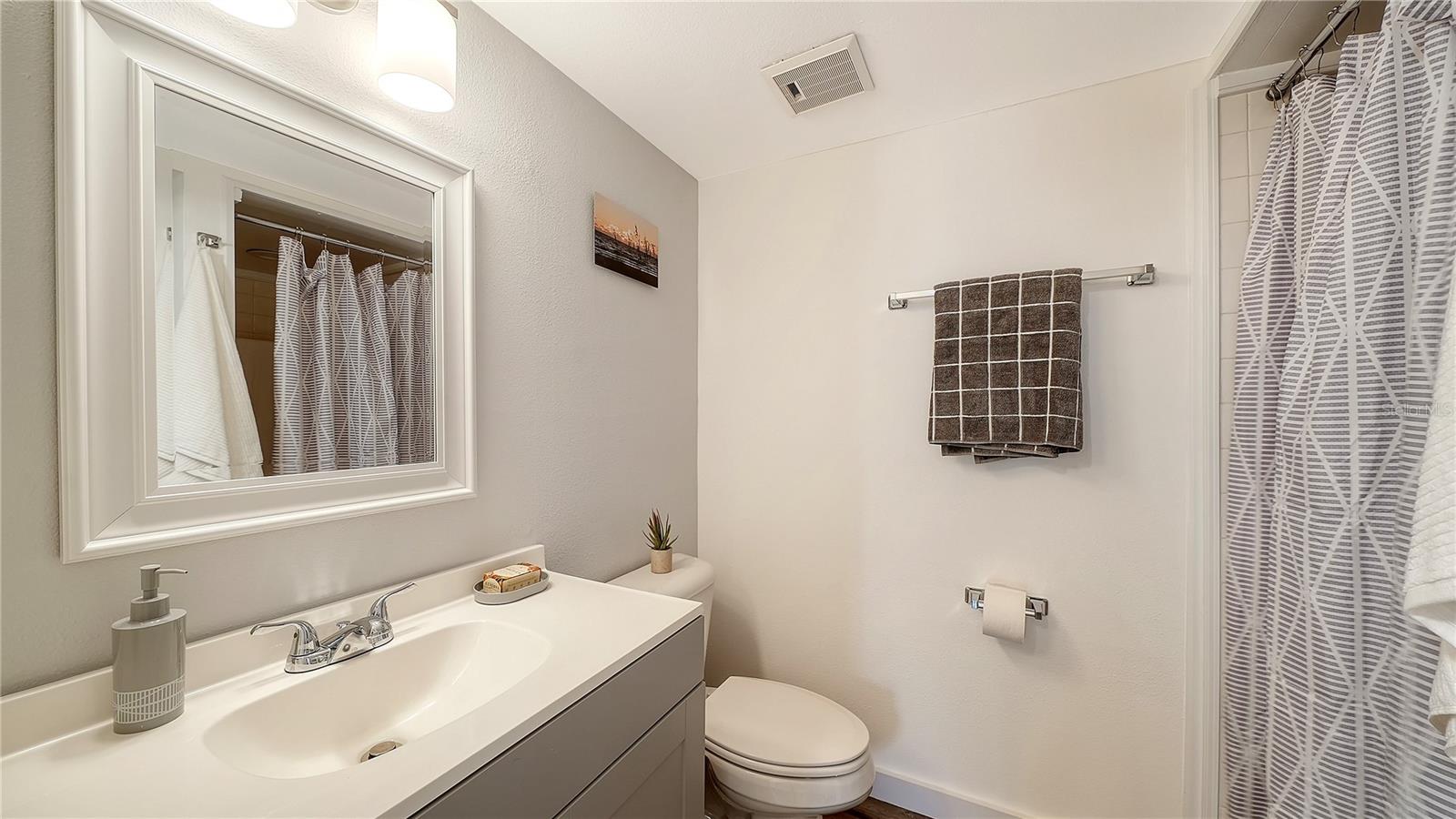 631 N Orange Ave #108 Property Photo 24
