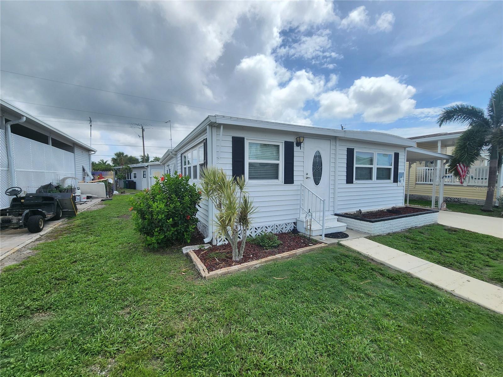 130 Capri Dr Property Photo 1