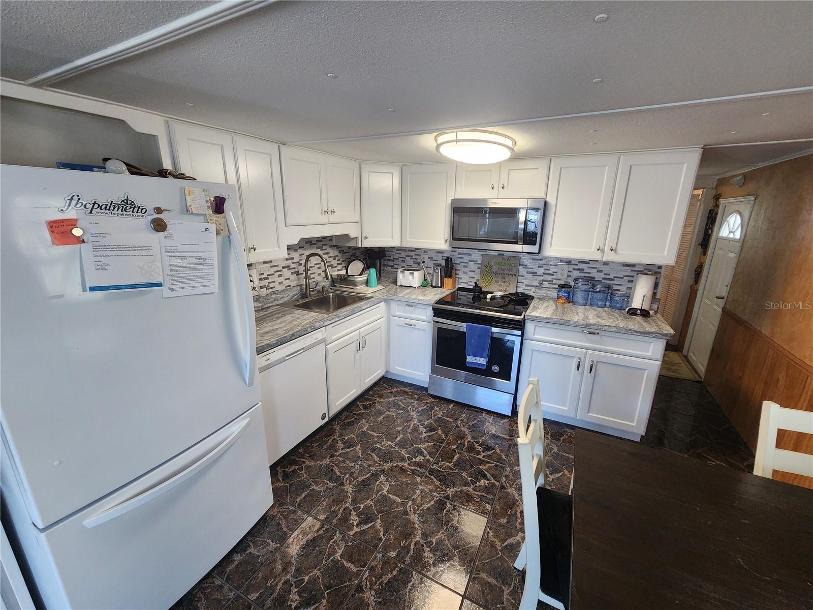 130 Capri Dr Property Photo 11